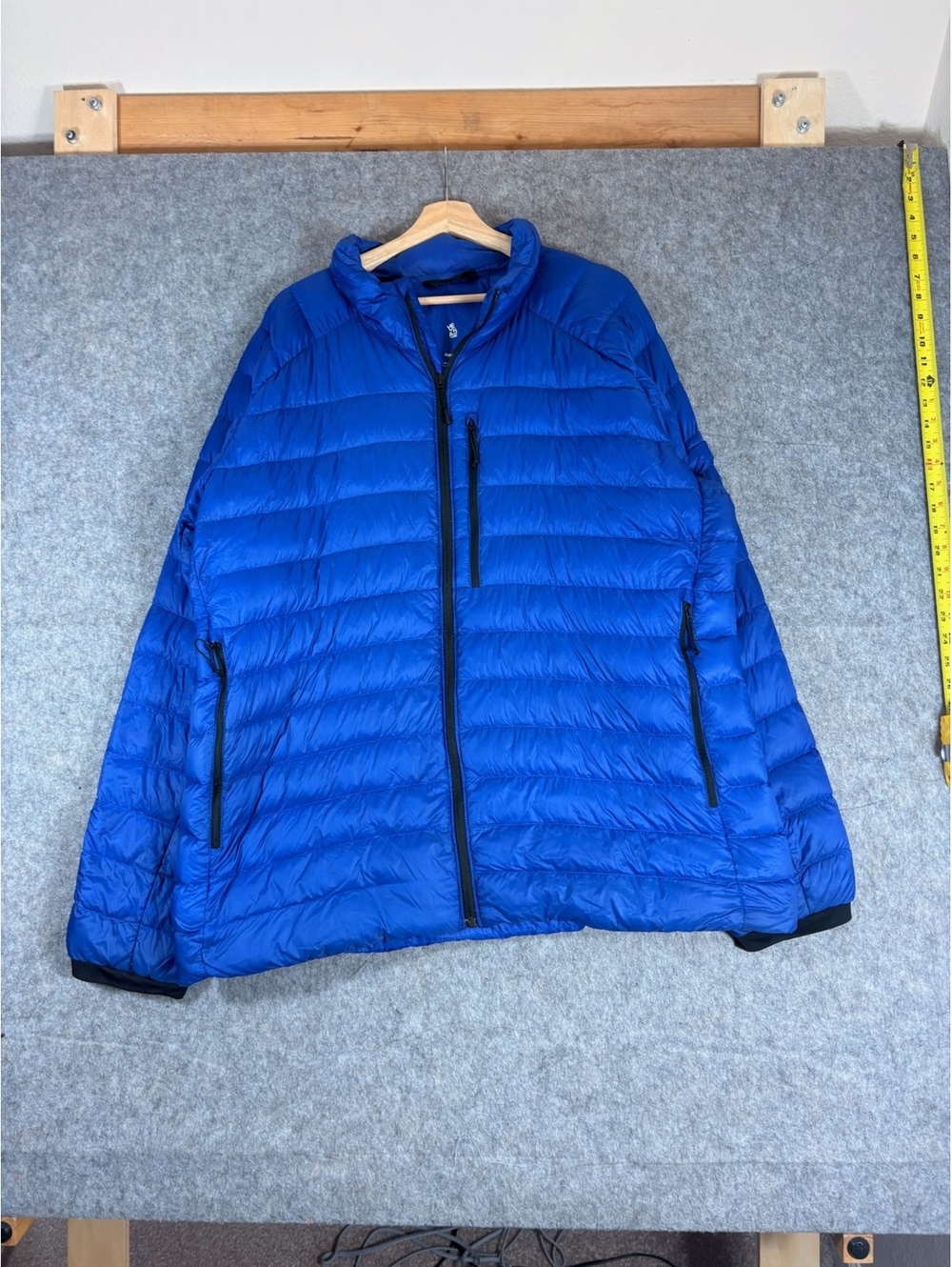 North Face Summit Series blue puffer jacket Mens size 2XL